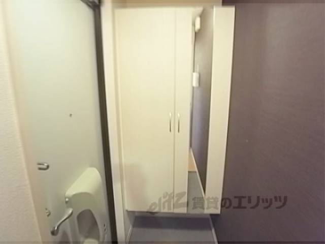 下駄箱　たくさんの靴を入れれます。