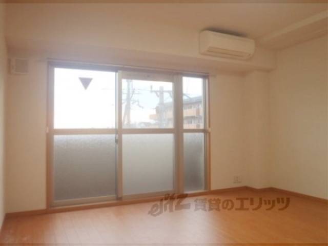 洋室　北向きのお部屋となっています。