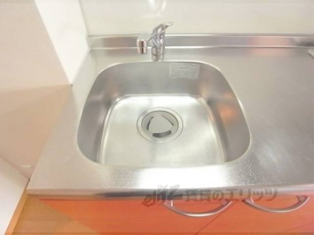 キッチン　シンク　水まわりは清潔感が大切です。
