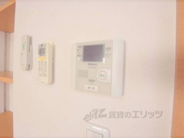 ＴＶドアホン　モニターフォンなので防犯面も安心です。