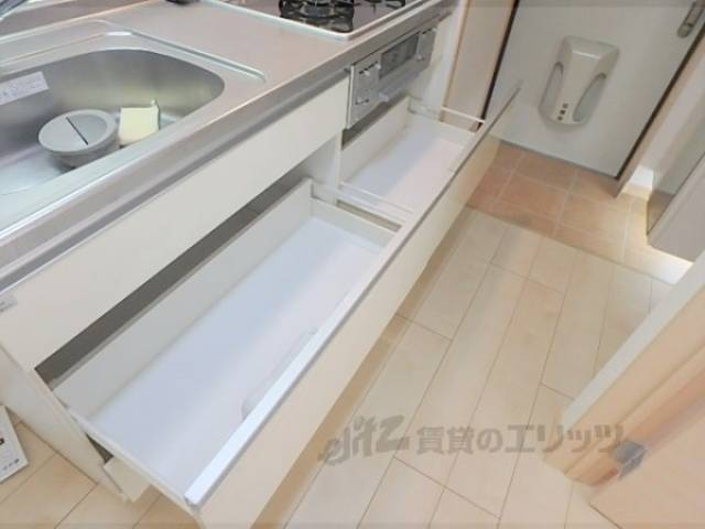 キッチン　キッチン下収納