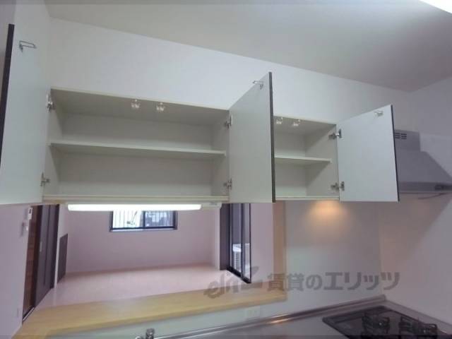 キッチン上部収納