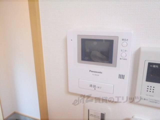 モニターフォン　顔が映るので防犯面も安心です