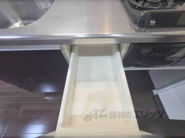 キッチン　収納