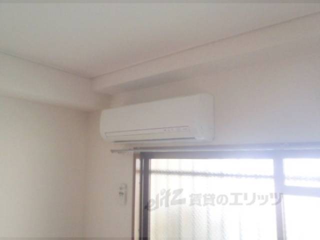 洋室　エアコン