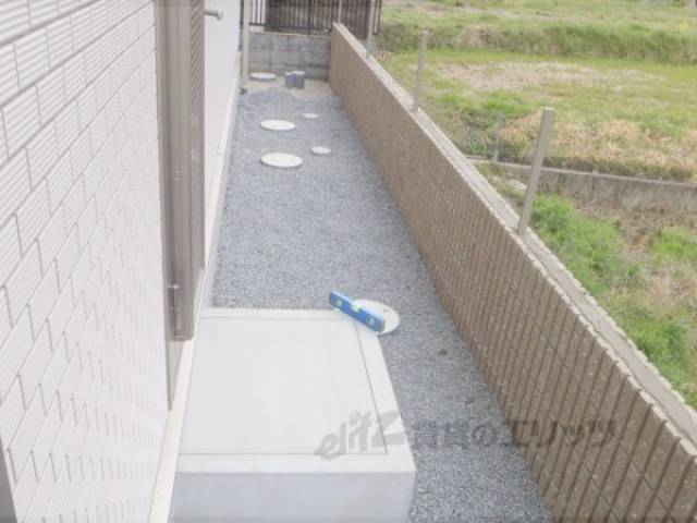 ベランダ　庭
