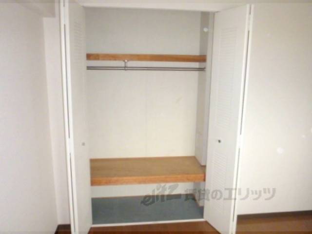 収納　クローゼット。