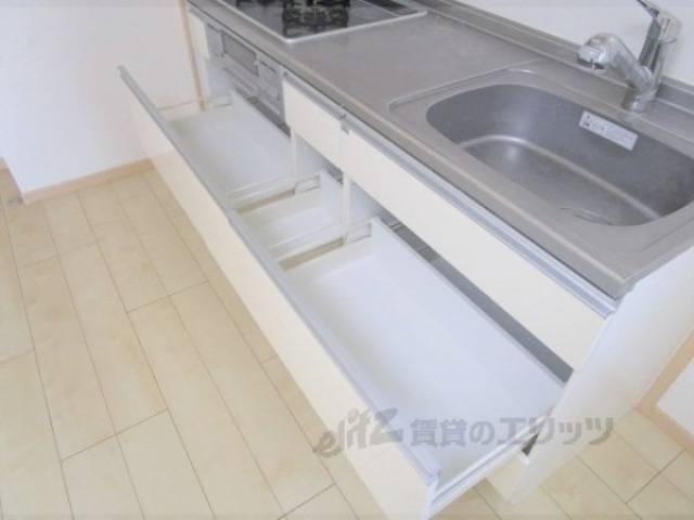 キッチン　キッチン下部収納