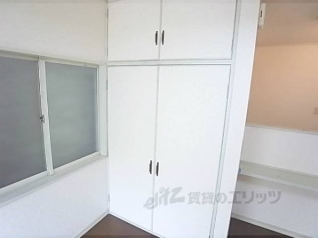 収納　天袋付きの収納です