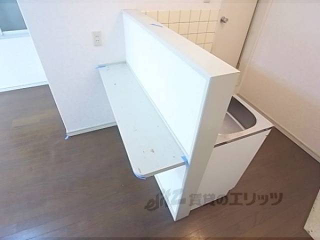 キッチン　この家賃では珍しいカウンター付き