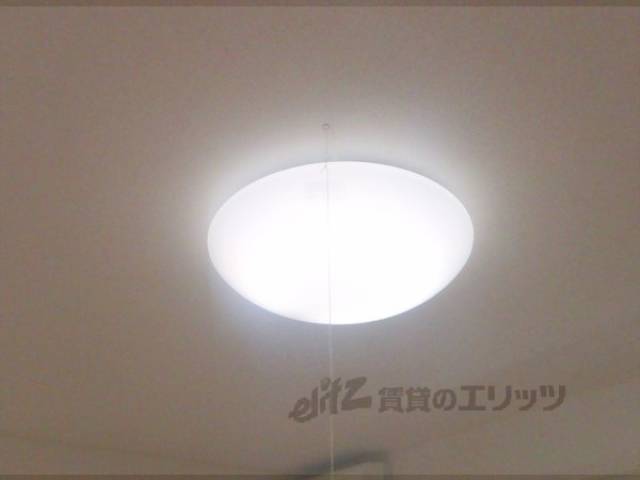 照明　照明付いています