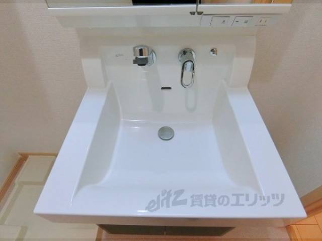 独立洗面台