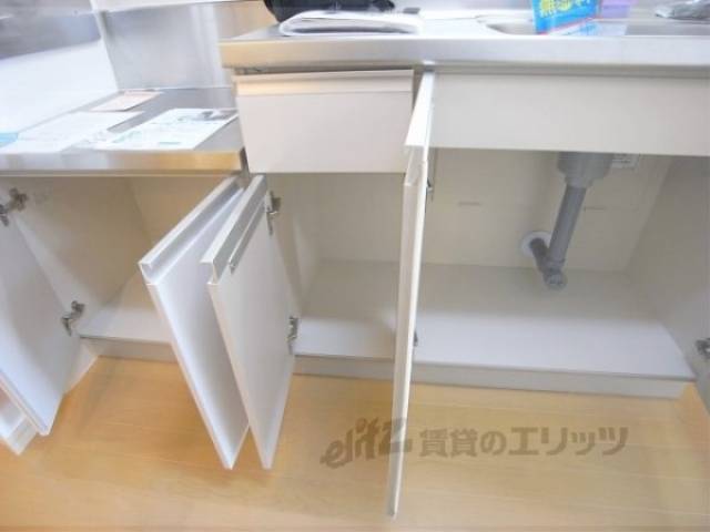 キッチン　下部収納