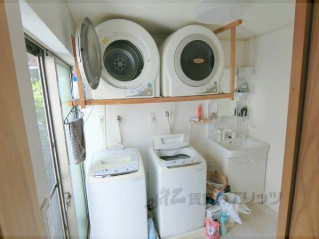 洗濯機置場　共同洗濯機