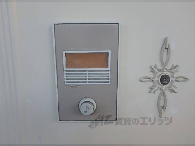 玄関　インターホン