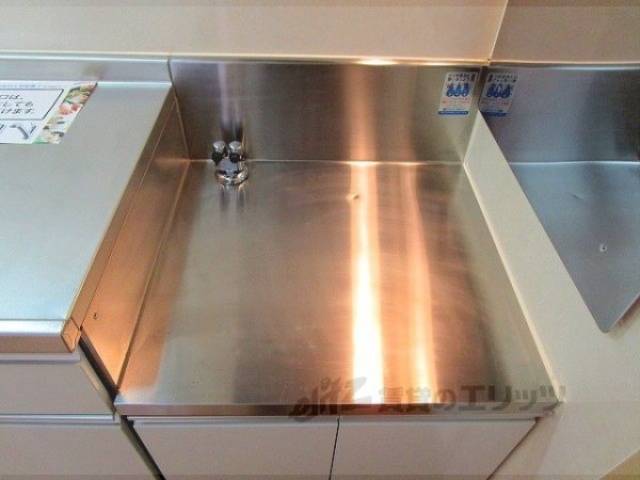キッチン　コンロ置き場
