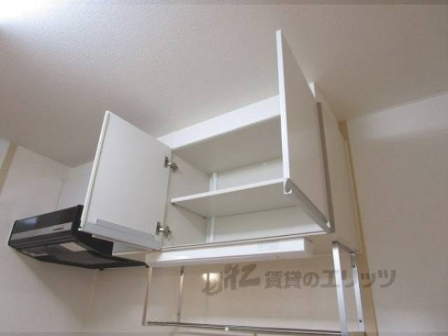 キッチン　収納上