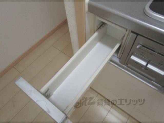 キッチン　キッチン下部収納