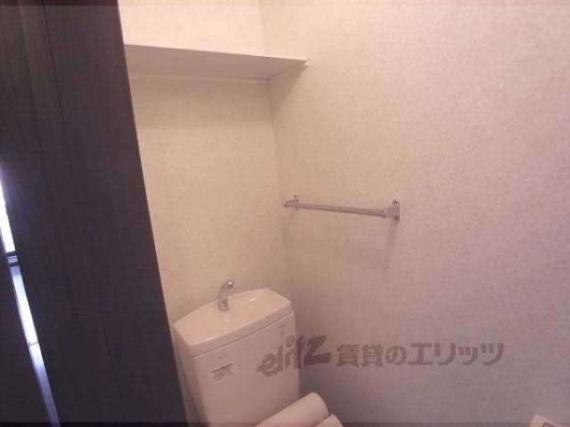 トイレ　上部収納