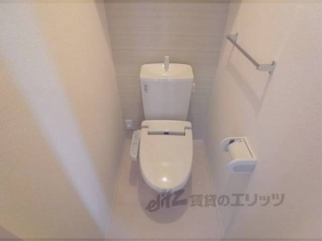 トイレ　ウォシュレット付