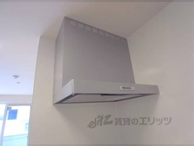 キッチン　換気扇　換気扇もオシャレ