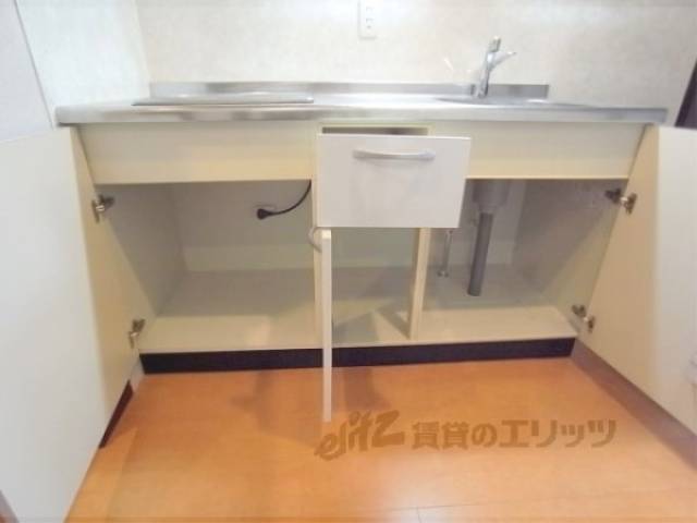 キッチン下部収納