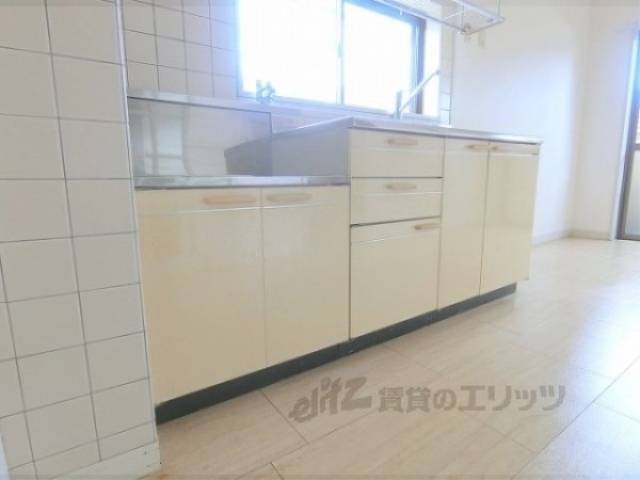 キッチン　下部収納