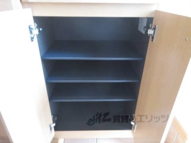 下駄箱　換気扇