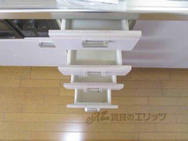 キッチン　下部収納