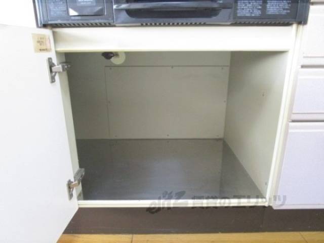 キッチン　下部収納