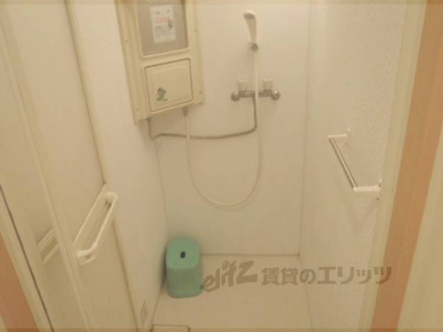 風呂　共用シャワー