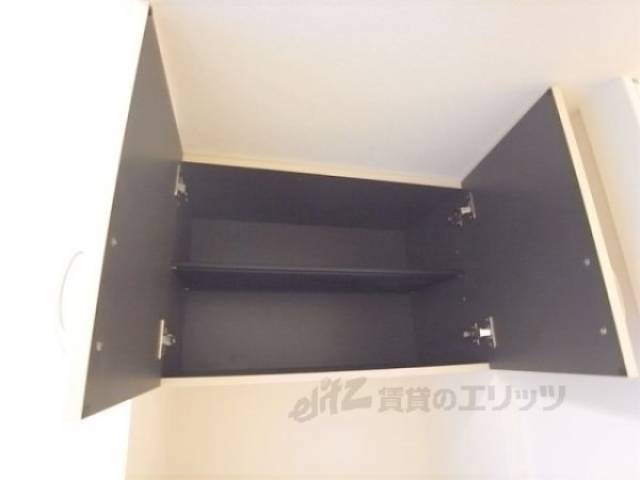 下駄箱　あまり履かない靴は上の下駄箱へ