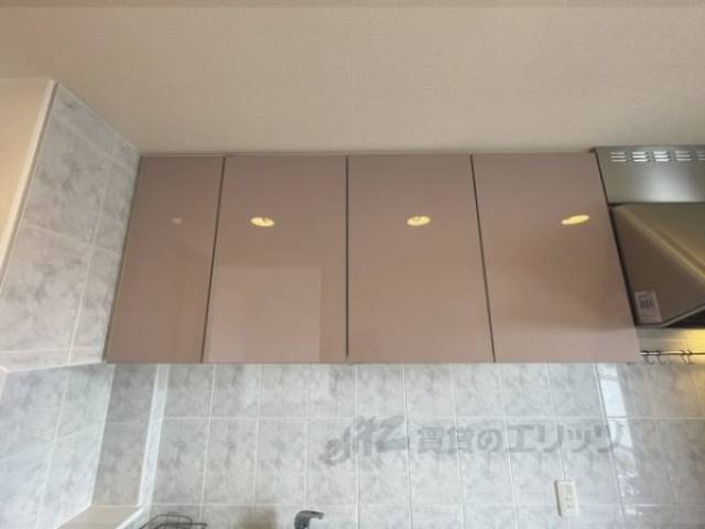 キッチン　上部収納