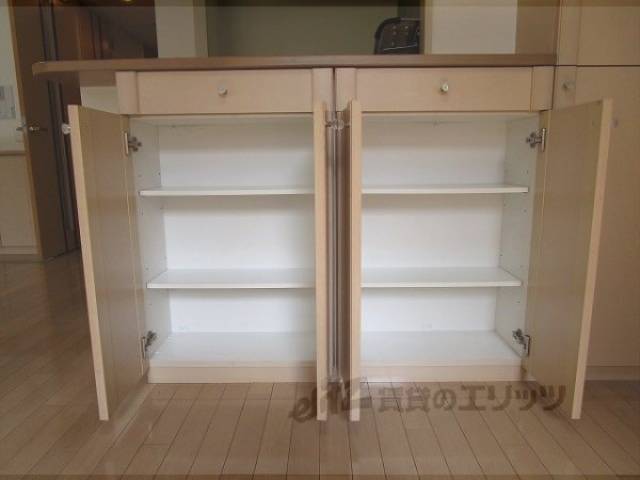 収納　下部収納