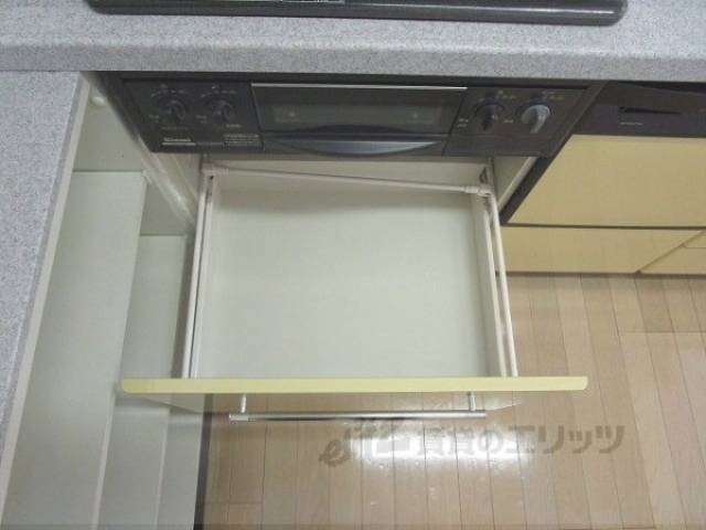 キッチン　下部収納
