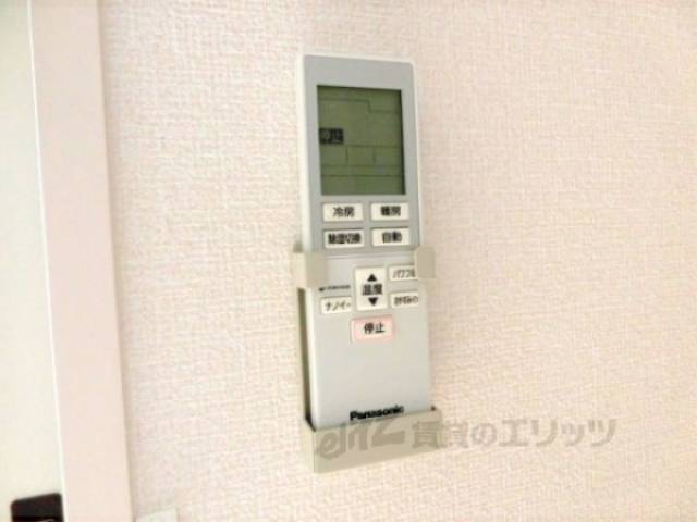 エアコン　エアコンのリモコン