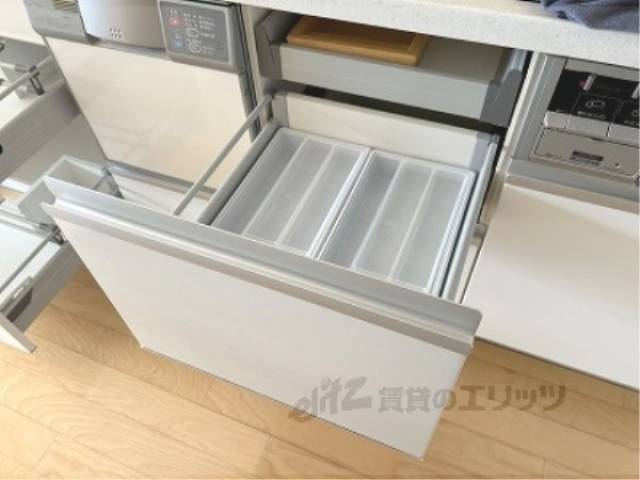 キッチン　下部収納