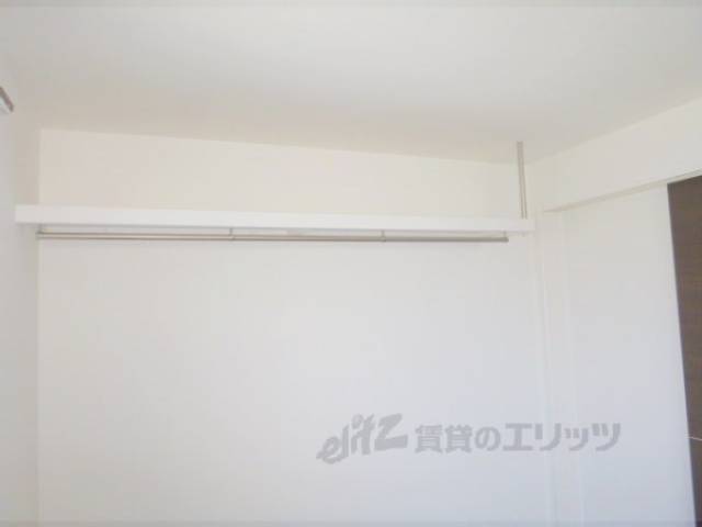 収納　吊り棚