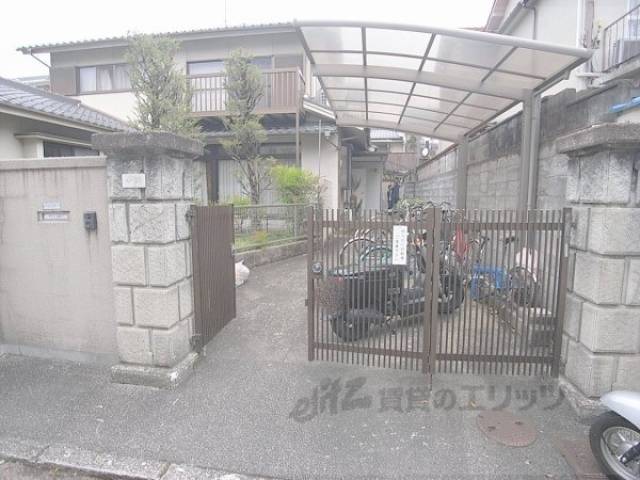 玄関　共用玄関