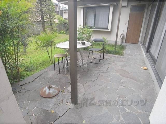 ベランダ　共用庭