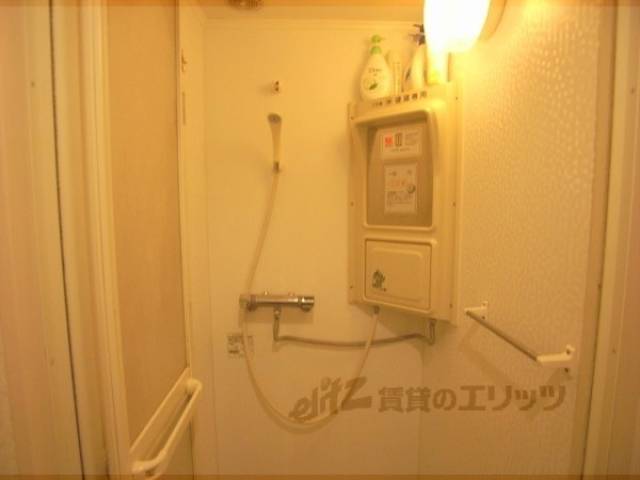 風呂　共用シャワー
