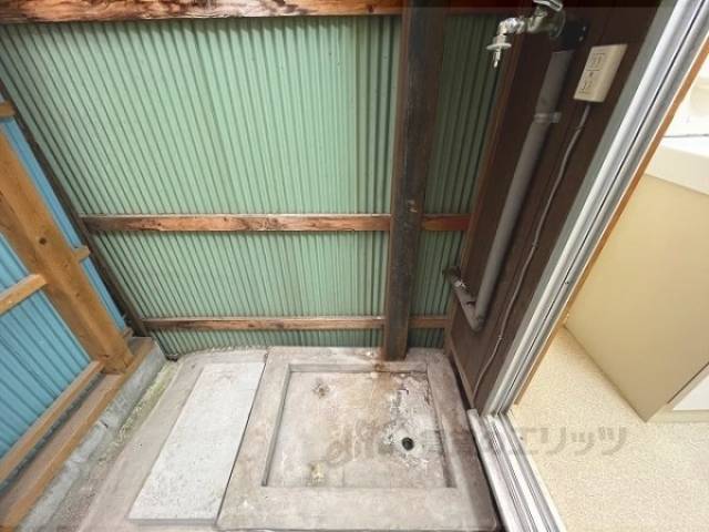 洗濯機置場　階段