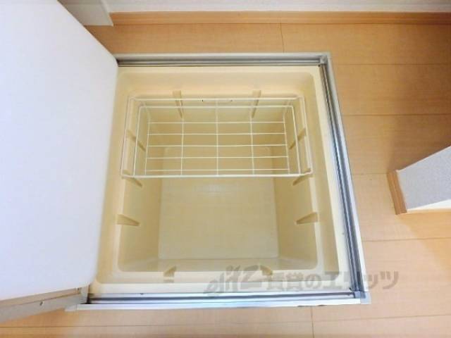 キッチン　床下収納
