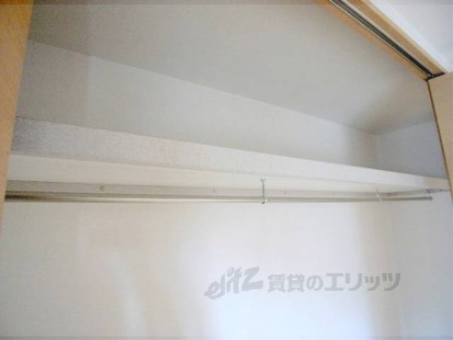 収納　西側洋室　収納