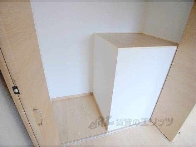 収納　東側洋室