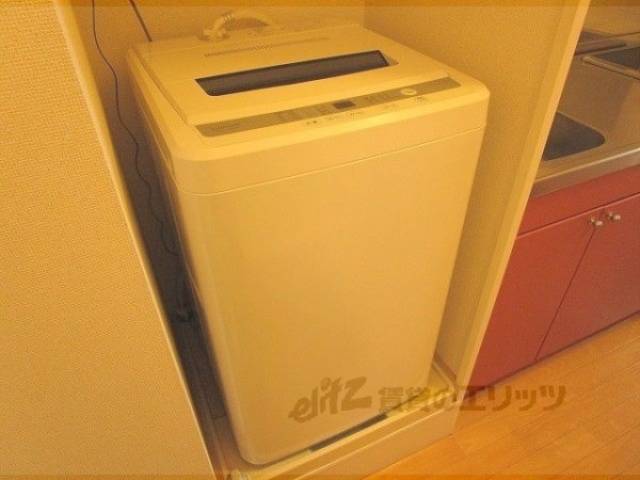 洗濯機置場　洗濯機