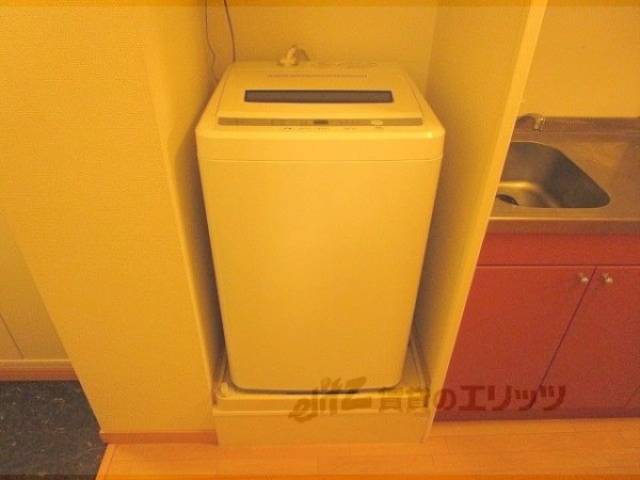 洗濯機置場　洗濯機