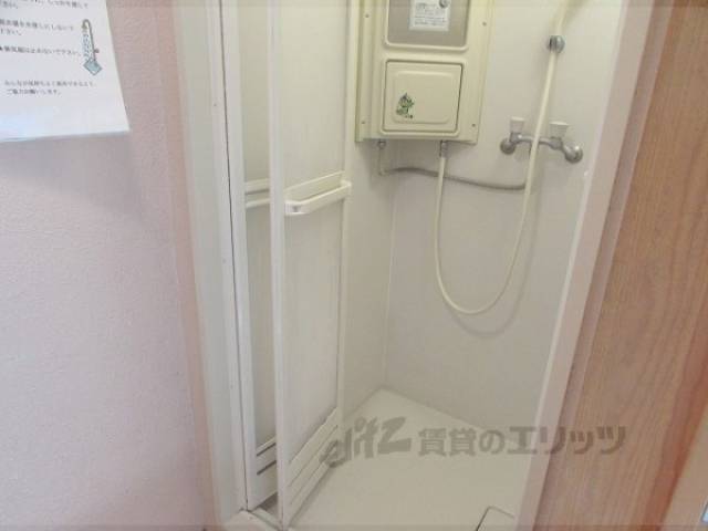風呂　共同シャワー室