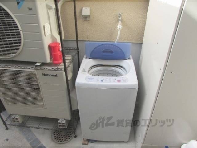 洗濯機置場　共同ランドリー