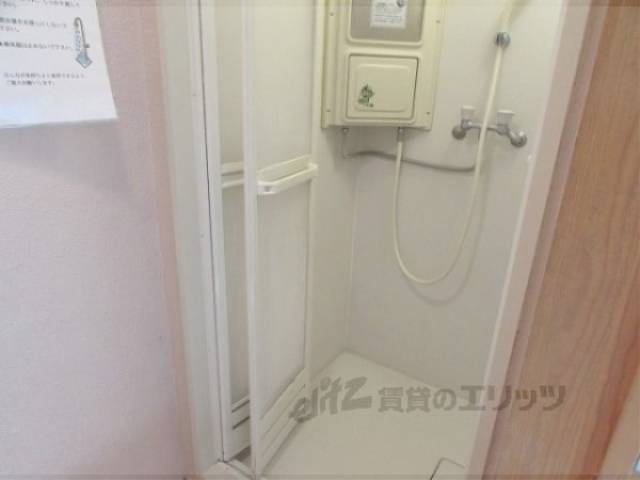 風呂　共同シャワー室